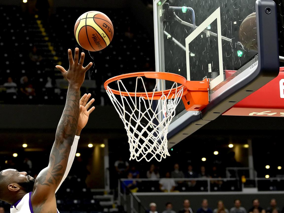 九游网页官网-广东队保持联动防守形成压迫式包夹战术  第2张